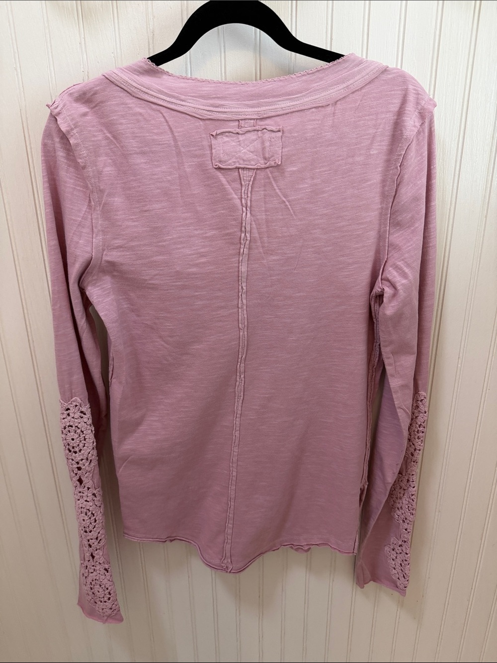 Free peopleWomen's Pink Long-Sleeve Henley Top with Lace Trim size large - Picture 2 of 5